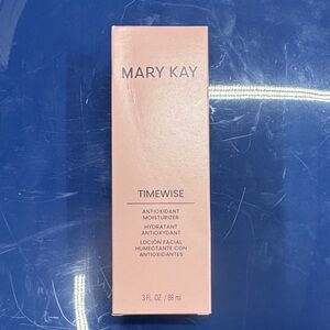 Mary Kay Timewise Antioxidant Moisturizer in Soft Pink